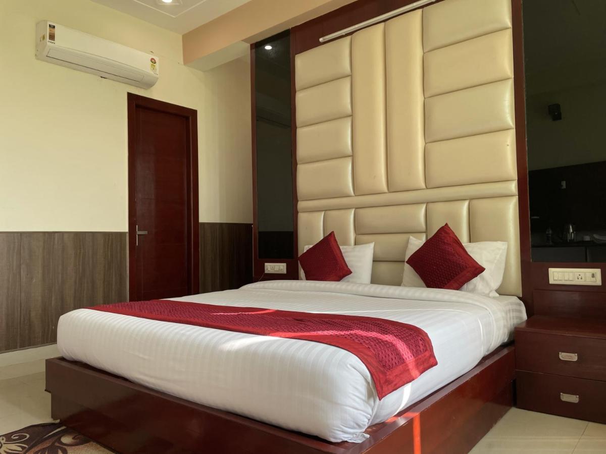Sumedha G Village Resort And Spa Raiwala 外观 照片