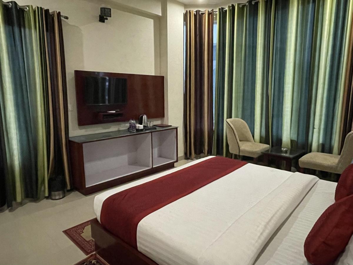 Sumedha G Village Resort And Spa Raiwala 外观 照片