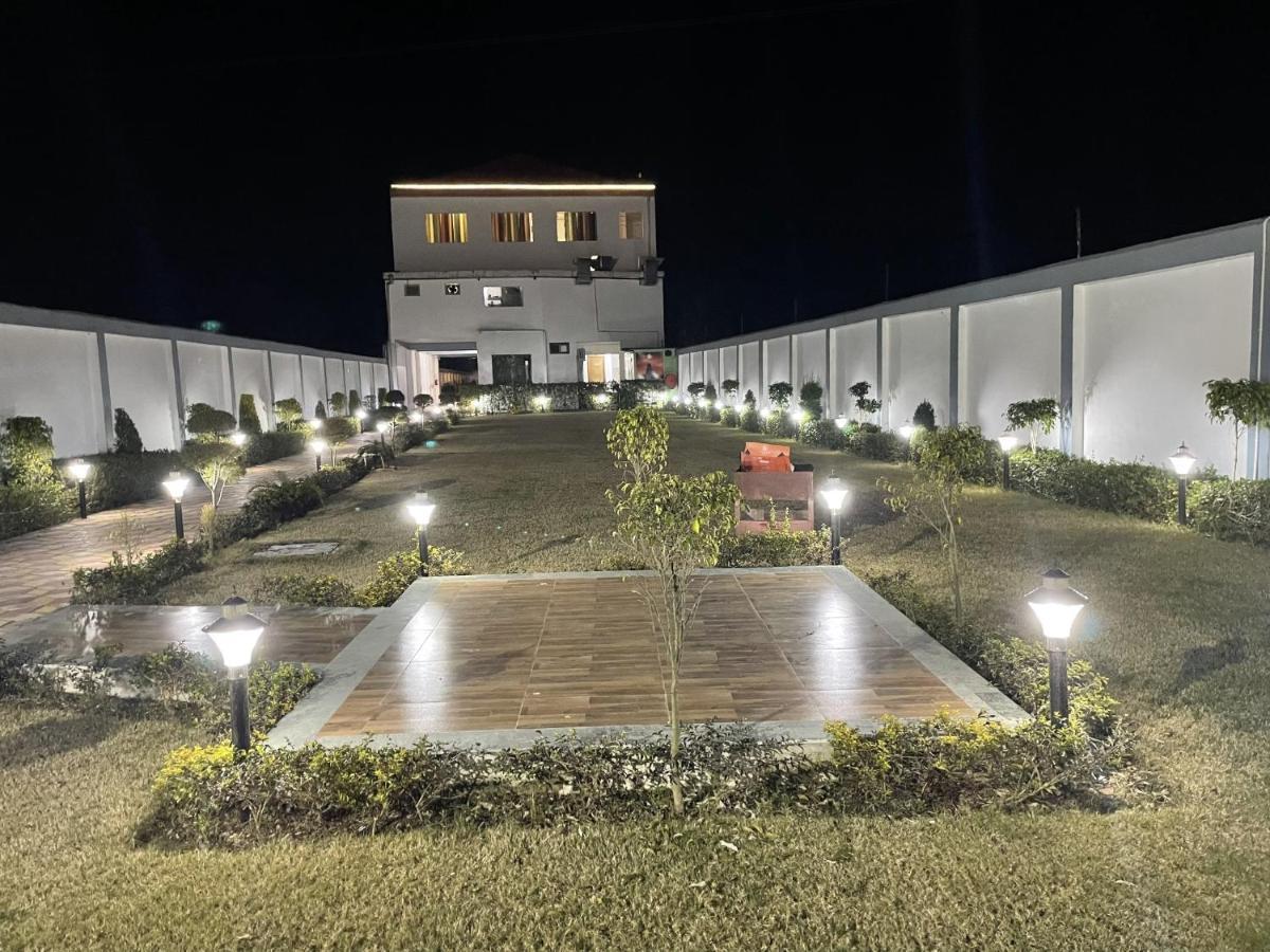 Sumedha G Village Resort And Spa Raiwala 外观 照片